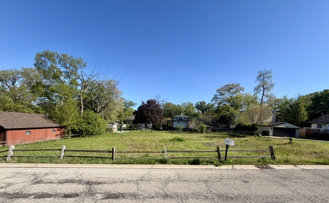26178 Reed Street Ingleside, IL 60041 - Photo 1 of 10 a view of a park