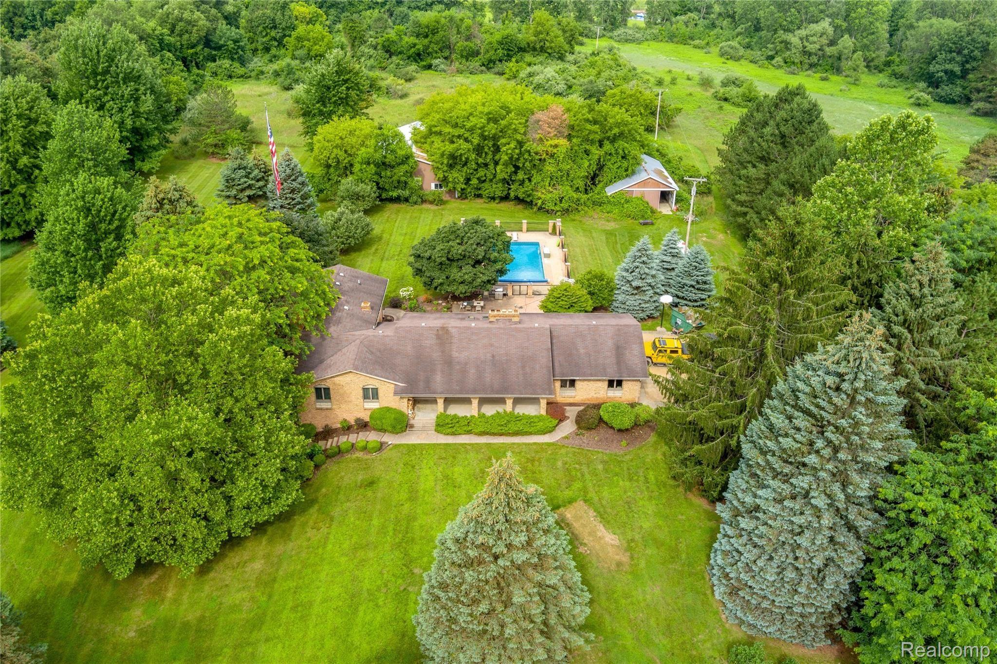 2728 South 5 Lakes Road Metamora, MI 48455 - Photo 3 of 46 3.jpg