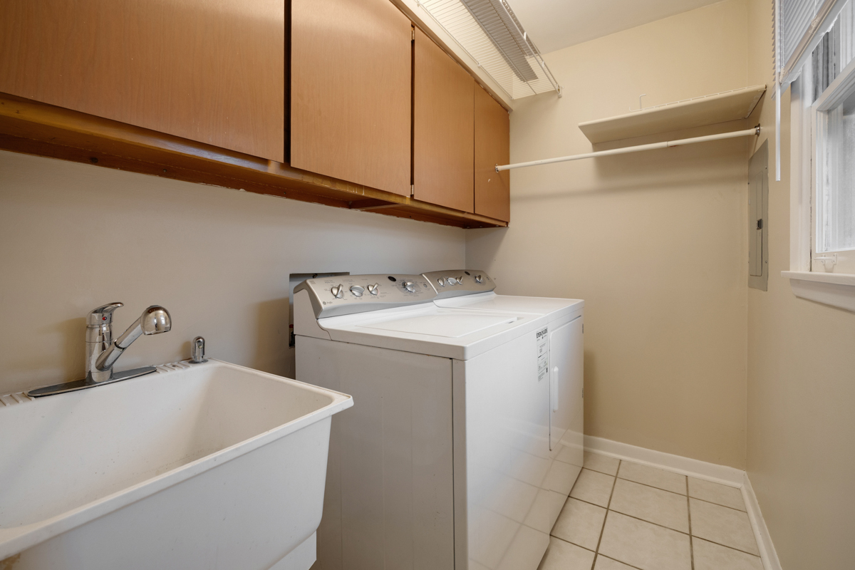 46 Avon Road Elk Grove Village, IL 60007 - Photo 12 of 24