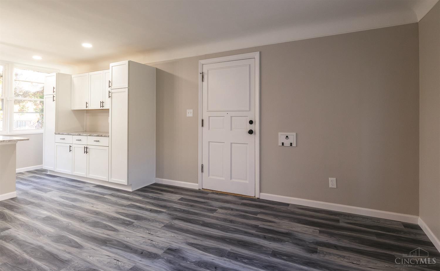 5429 Sidney Road Cincinnati, OH 45238 - Photo 5 of 32 Gallery Image 5
