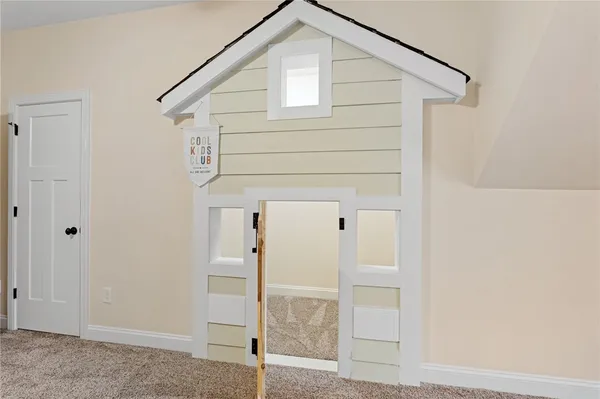 $895,000 | 10 Colonel Storrs Court, Greer, SC 29650