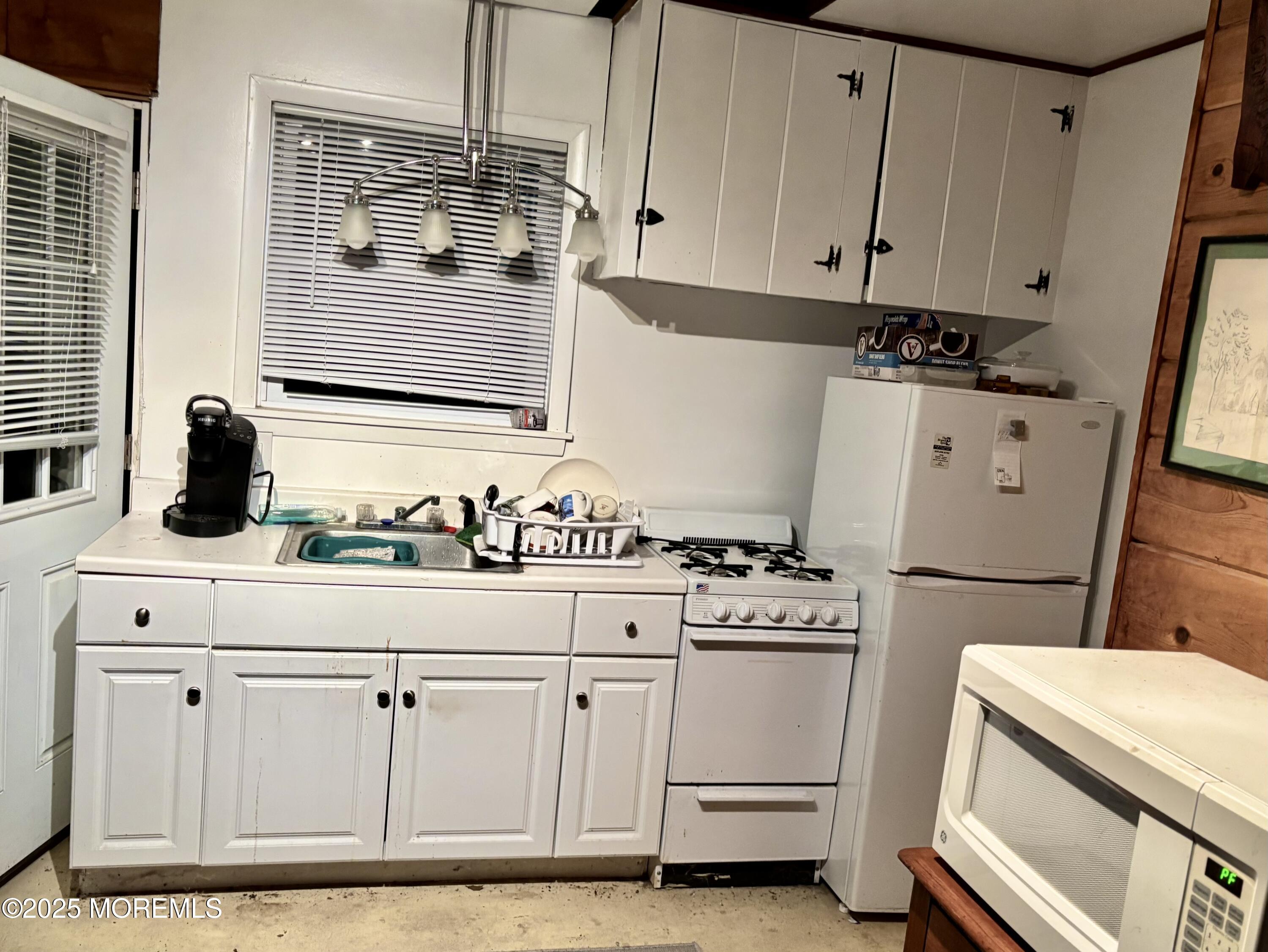 9 Bridge Road Barnegat, NJ 08005 - Photo 16 of 26 Updated kitchen