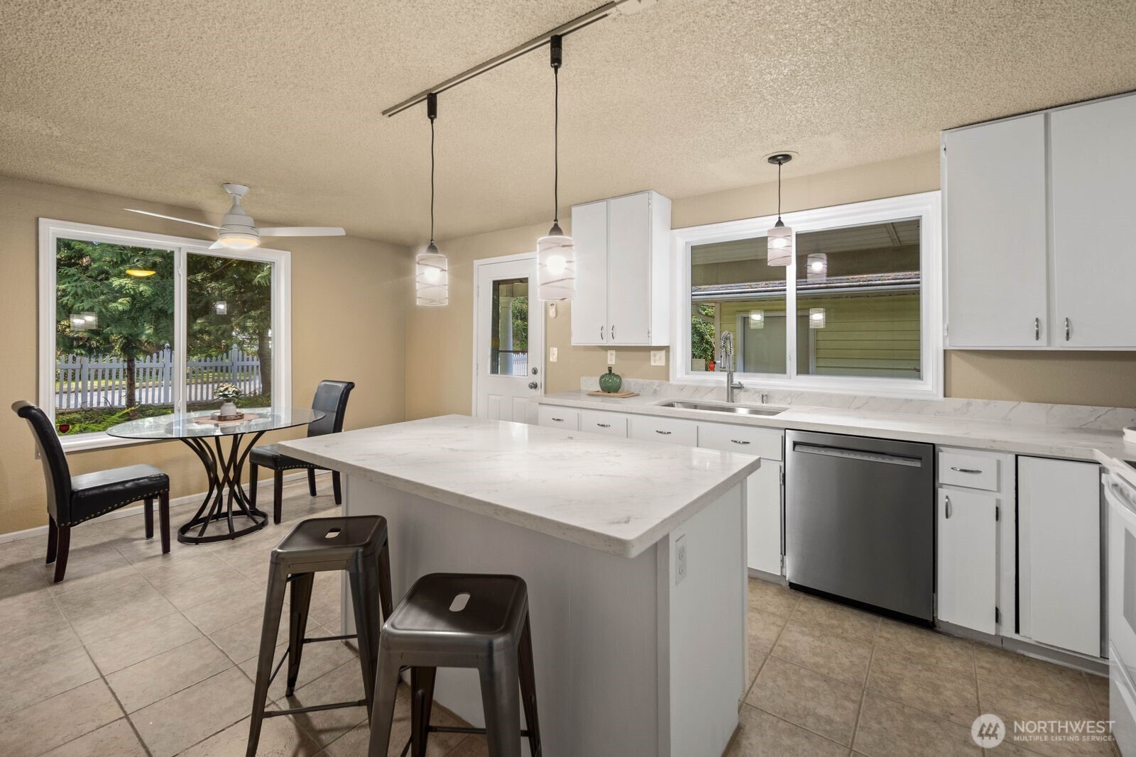 32405 1st Place South Federal Way, WA 98003 - Photo 20 of 39