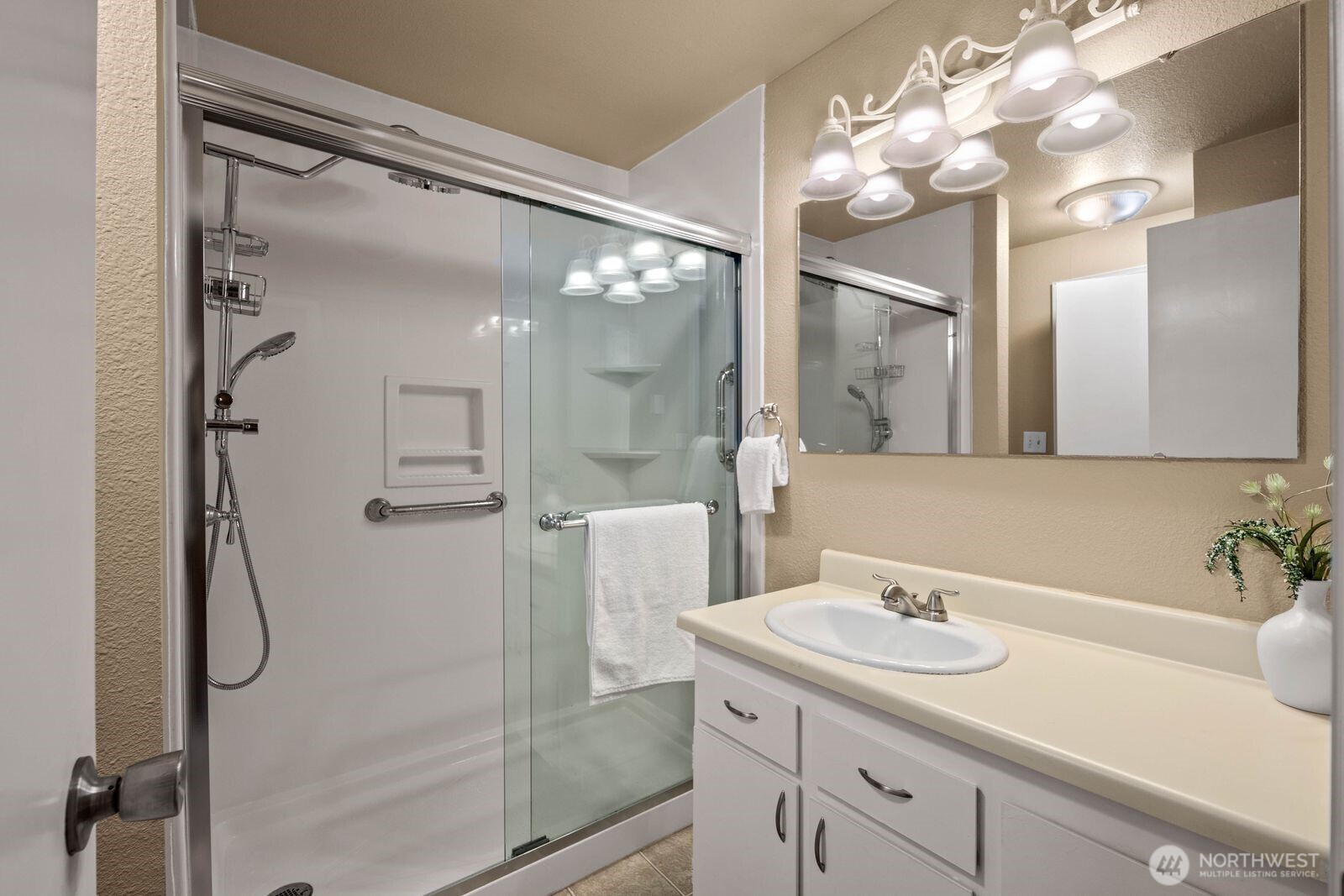 32405 1st Place South Federal Way, WA 98003 - Photo 21 of 39