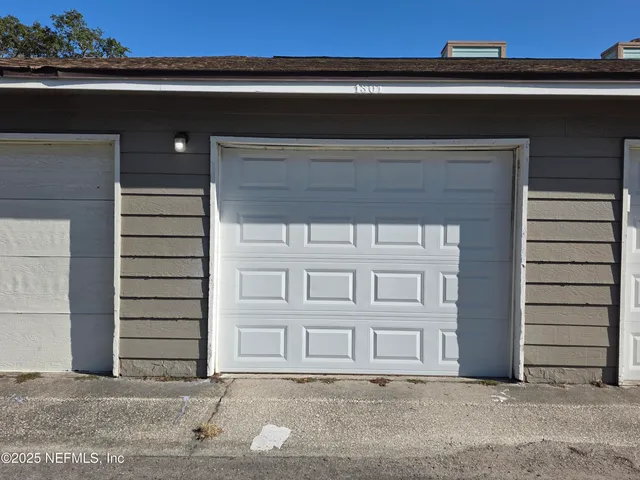 $1,700 | 1301 West Defender Court, Unit 1301, Jacksonville, FL 32233