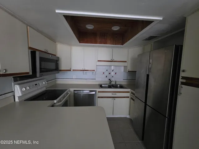 $1,700 | 1301 West Defender Court, Unit 1301, Jacksonville, FL 32233