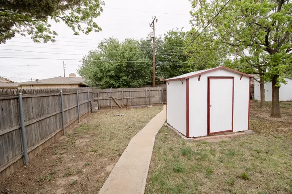 $1,000 | 6914 Gary Avenue, Unit B, Lubbock, TX 79413