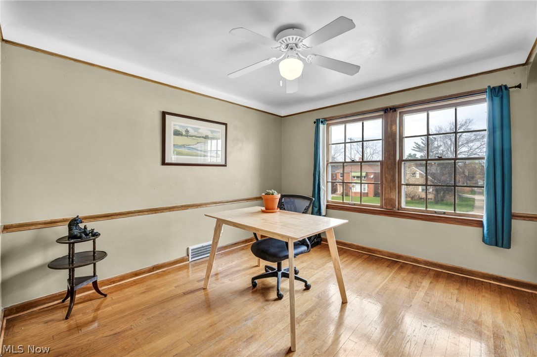 13570 Cedar Road Cleveland, OH 44118 - Photo 34 of 50
