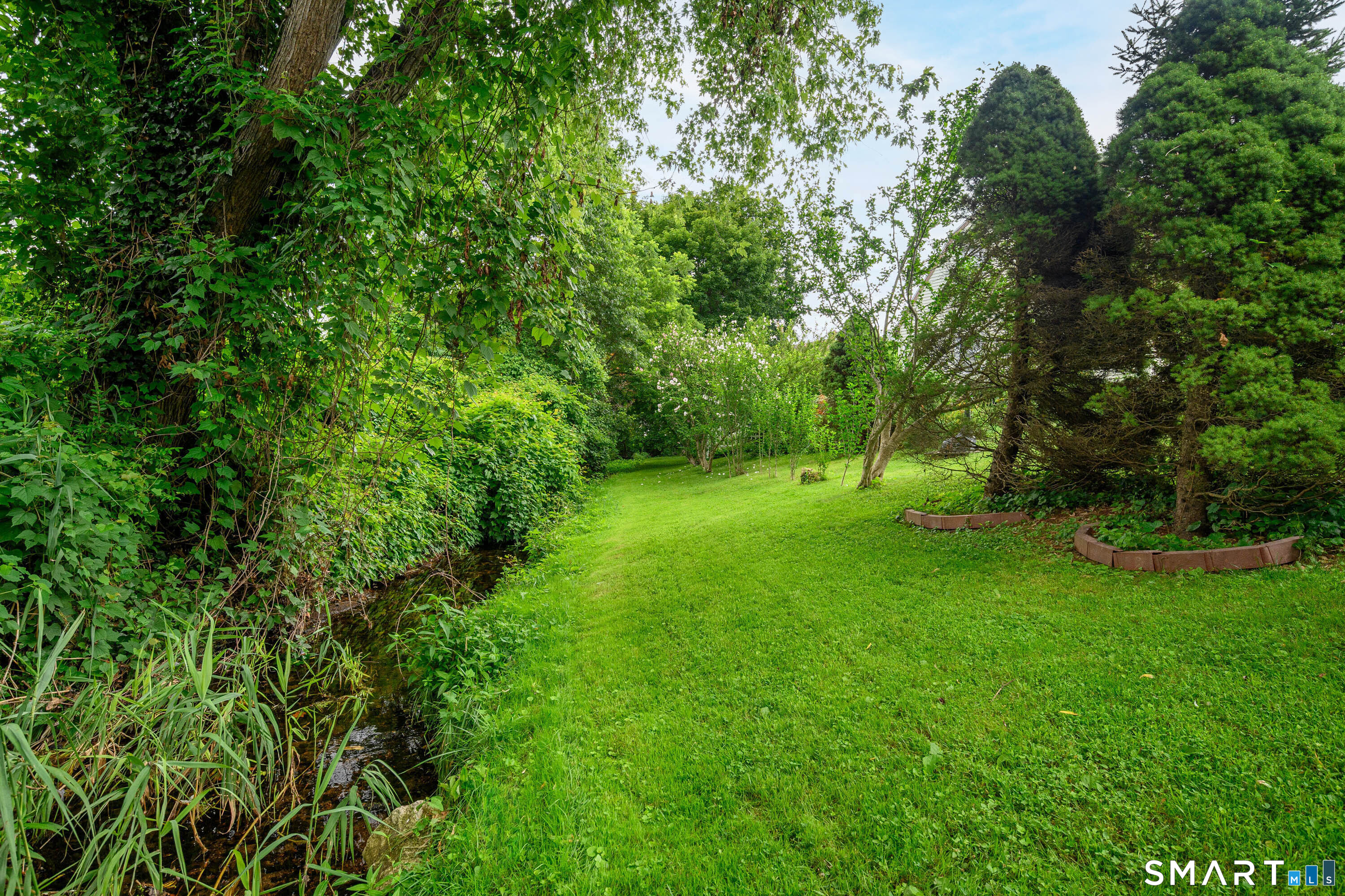 20 Wild Horse Road Stamford, CT 06905 - Photo 5 of 31