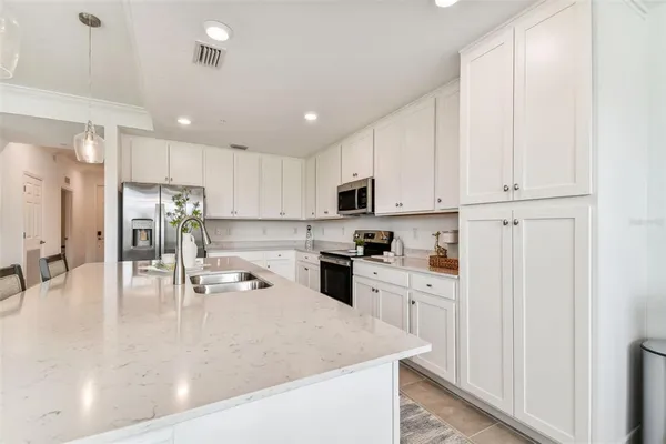 $345,000 | 18114 Gawthrop Drive, Unit 106, Bradenton, FL 34211