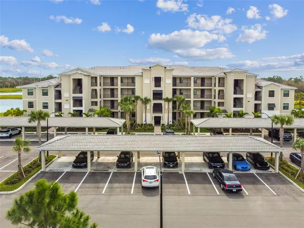 $345,000 | 18114 Gawthrop Drive, Unit 106, Bradenton, FL 34211