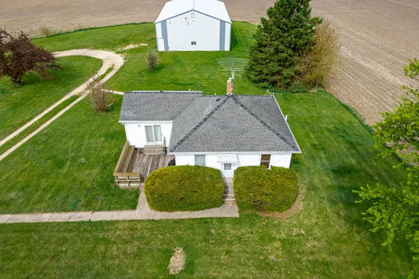 $399,000 | 21137 Fenstermaker Road, Sycamore, IL 60178