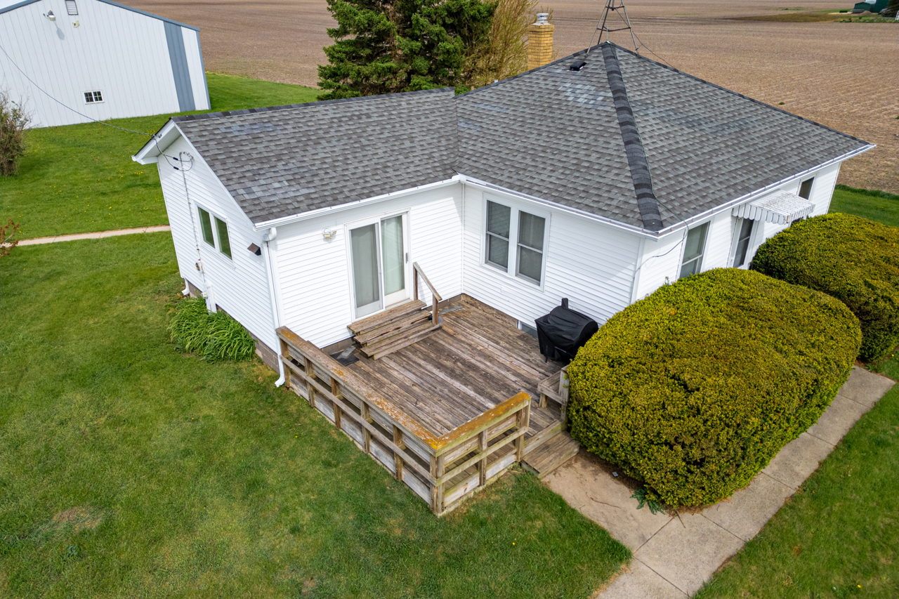 21137 Fenstermaker Road Sycamore, IL 60178 - Photo 18 of 31