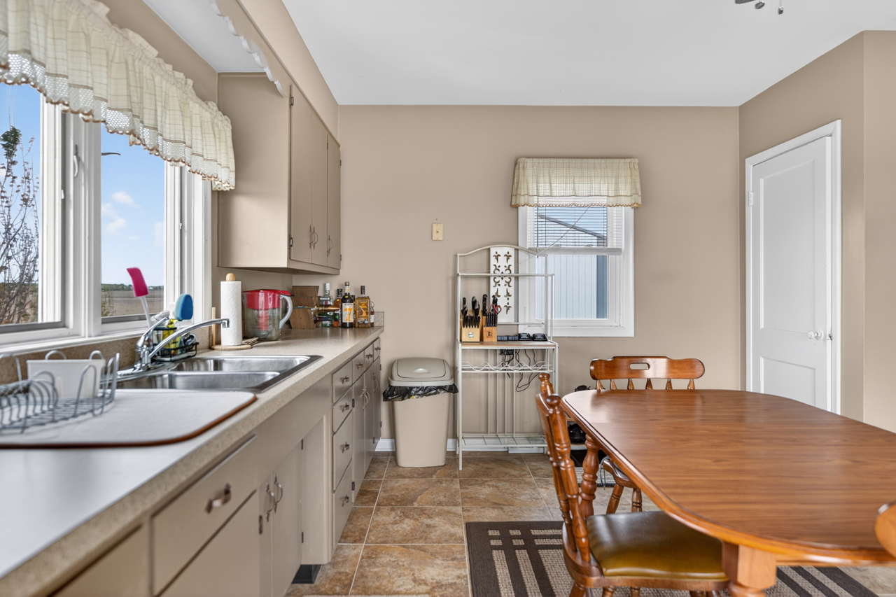 21137 Fenstermaker Road Sycamore, IL 60178 - Photo 8 of 31