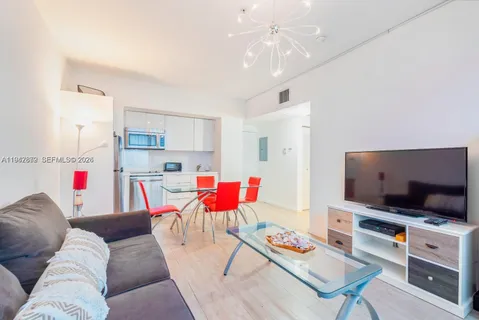 $2,100 | 1611 Meridian Avenue, Unit 203, Miami Beach, FL 33139