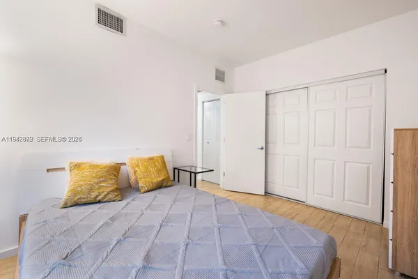 $2,050 | 1611 Meridian Avenue, Unit 203, Miami Beach, FL 33139