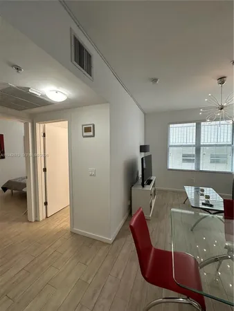 $2,050 | 1611 Meridian Avenue, Unit 203, Miami Beach, FL 33139