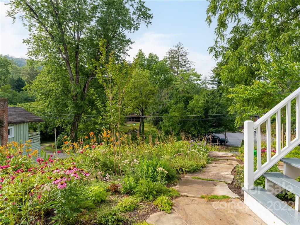 14 Edgemont Road Asheville, NC 28801 - Photo 40 of 43 Gallery Image 40