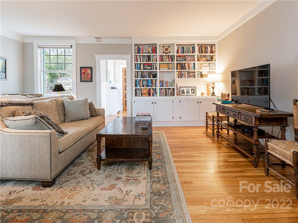 14 Edgemont Road Asheville, NC 28801 - Photo 10 of 43 Gallery Image 10