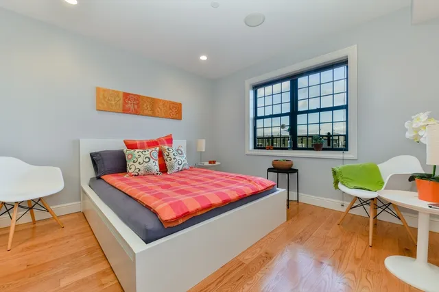 $6,000 | 350 West Broadway, Unit 10, Boston, MA 02127