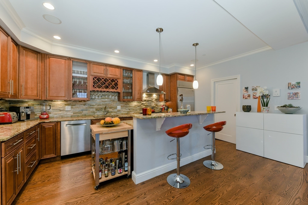 350 West Broadway, Unit 10 Boston, MA 02127 - Photo 6 of 22