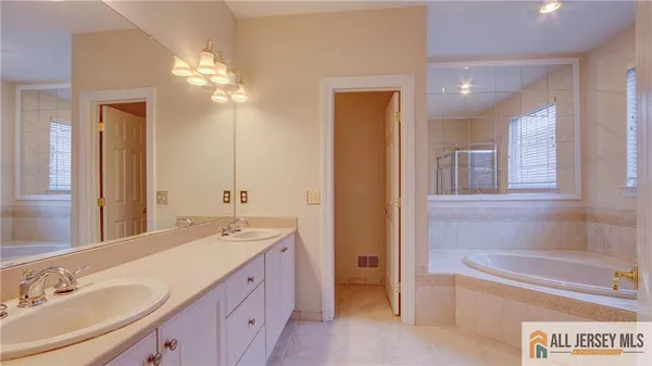 $599,000 | 540 Becca Way, Unit 540, Monroe Township, NJ 08831