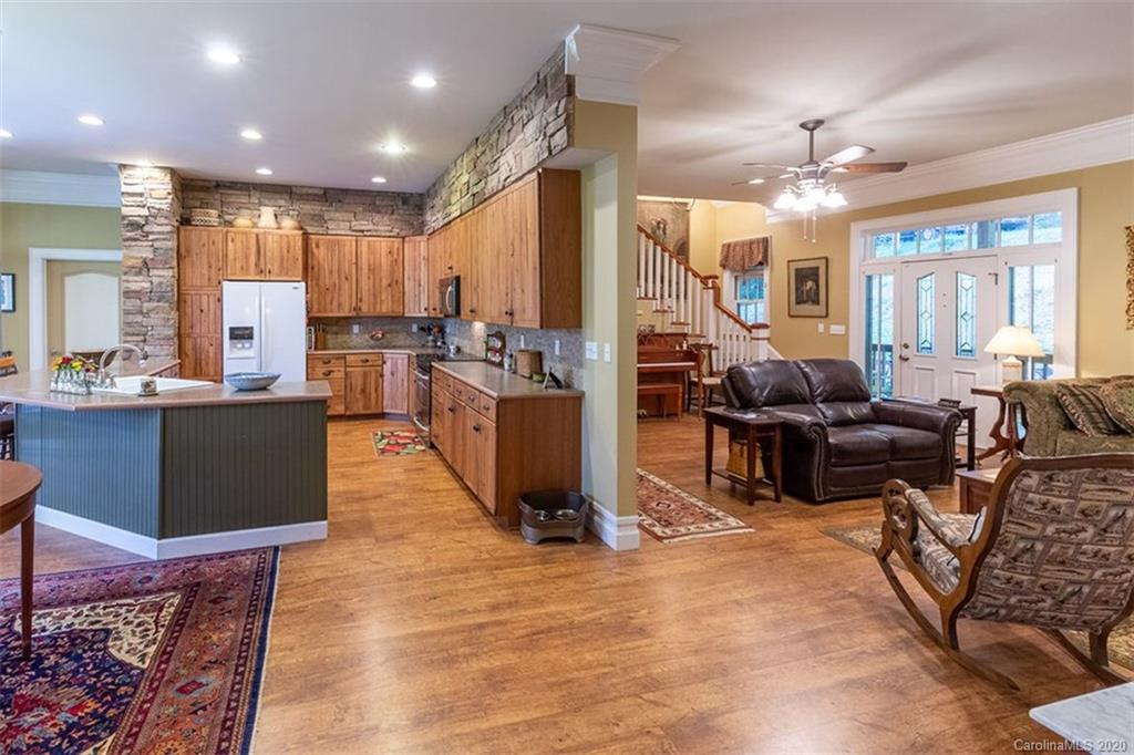 259 Eagles Ridge Road Sylva, NC 28779 - Photo 18 of 33 Gallery Image 18