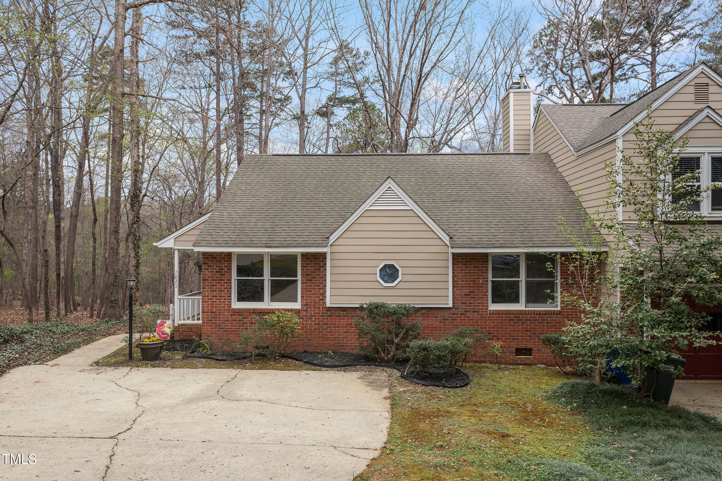 01-7825 Breckon Way [2056880]_01