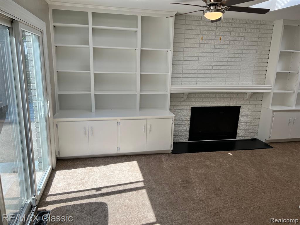 1953 Broadstone Road Grosse Pointe Woods, MI 48236 - Photo 10 of 43
