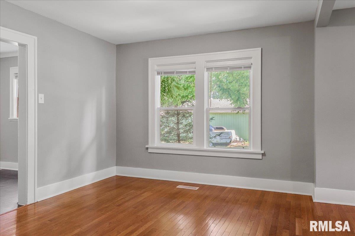 216 North Milton Avenue Springfield, IL 62702 - Photo 12 of 47 Gallery Image 12