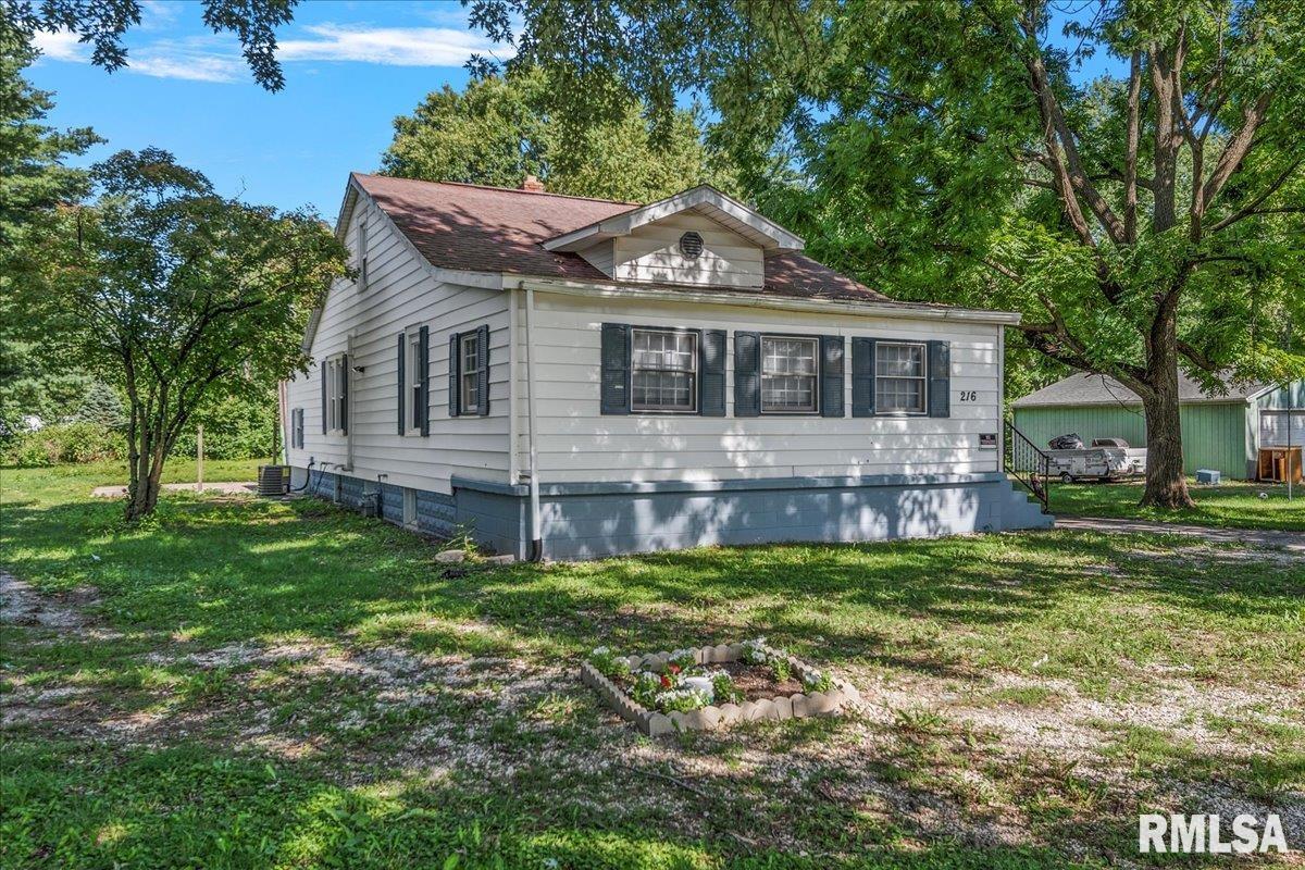 216 North Milton Avenue Springfield, IL 62702 - Photo 3 of 47 Gallery Image 3