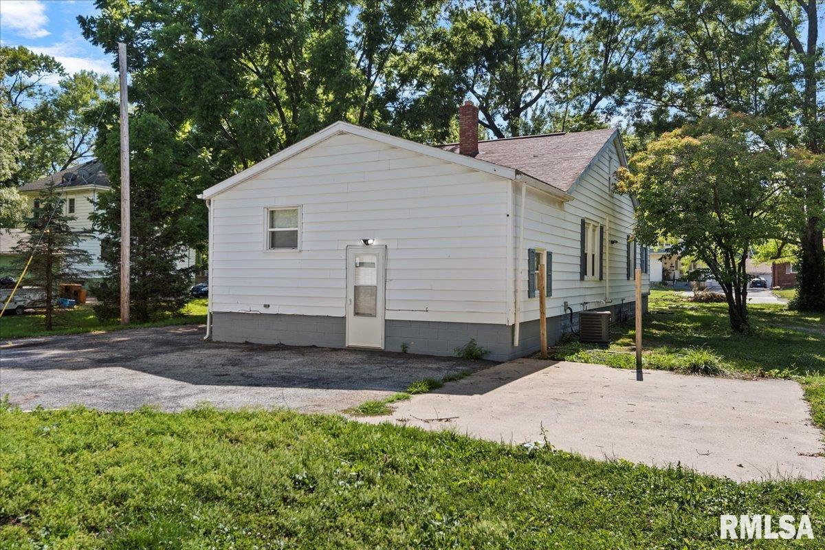 216 North Milton Avenue Springfield, IL 62702 - Photo 42 of 47 Gallery Image 42