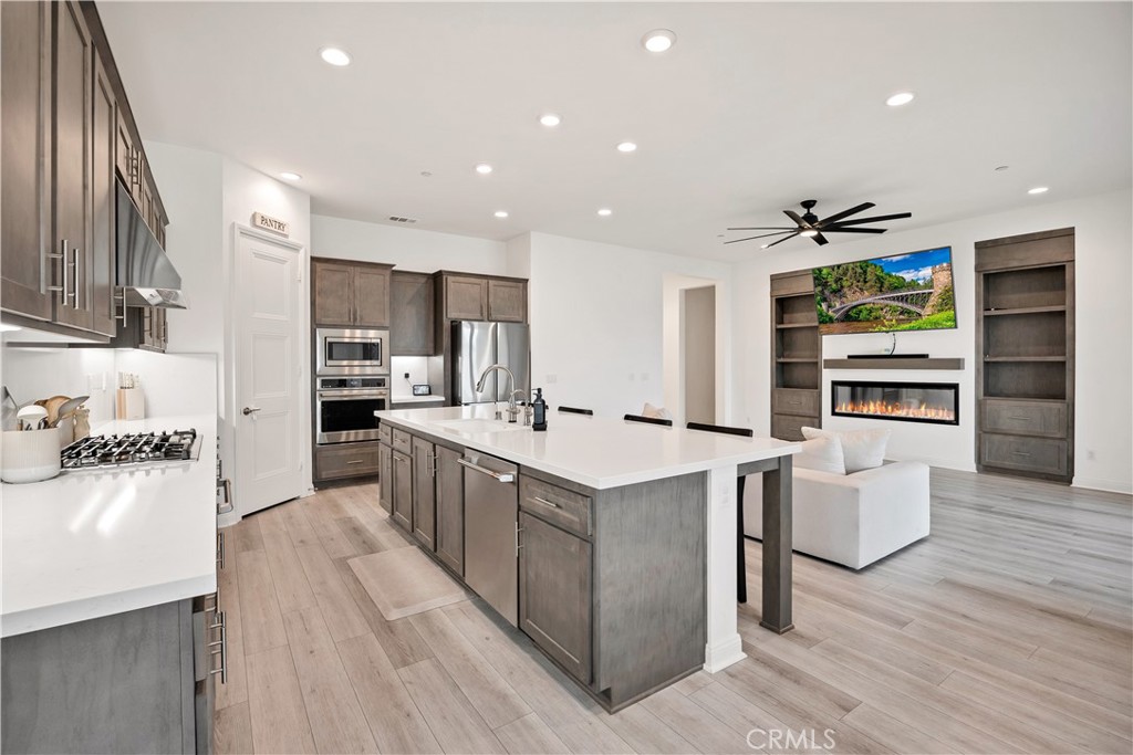 39481 Chamise Temecula, CA 92591 - Photo 12 of 41