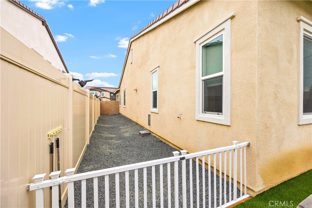 39481 Chamise Temecula, CA 92591 - Photo 30 of 41