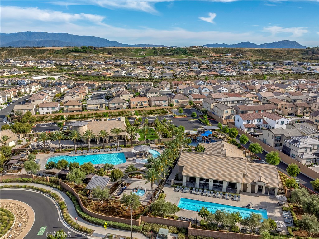 39481 Chamise Temecula, CA 92591 - Photo 35 of 41