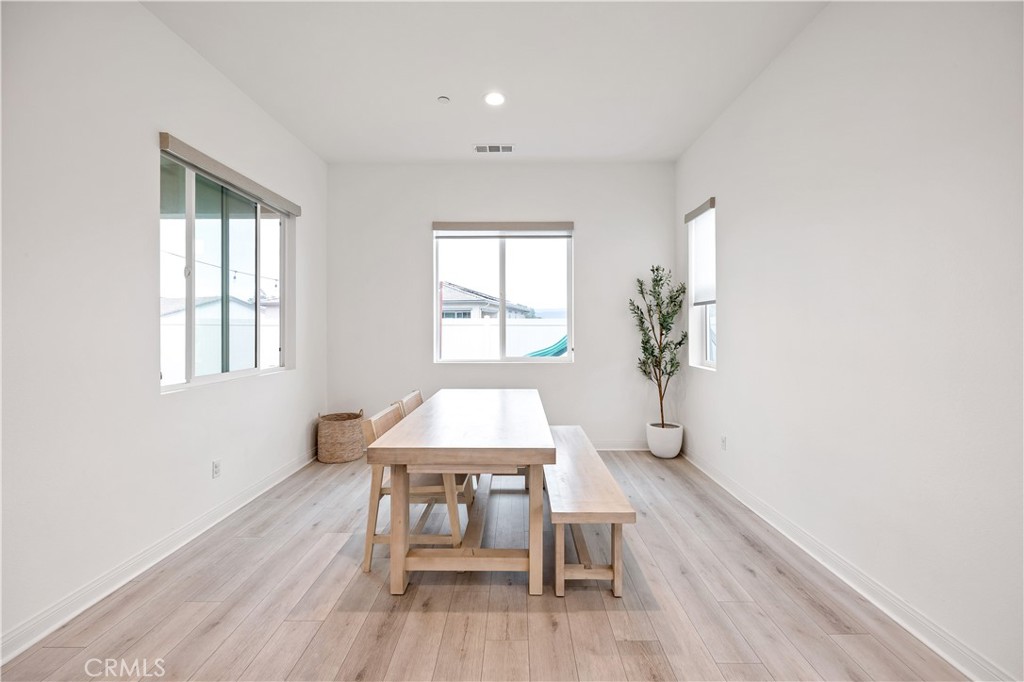 39481 Chamise Temecula, CA 92591 - Photo 9 of 41