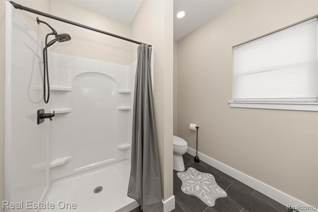 16185 Goddard Road Southgate, MI 48195 - Photo 24 of 31 Gallery Image 24