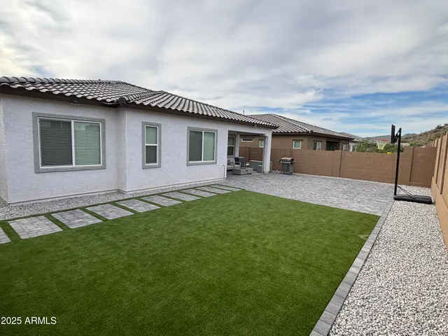 $2,994 | 3240 West Peak View Road, Phoenix, AZ 85083