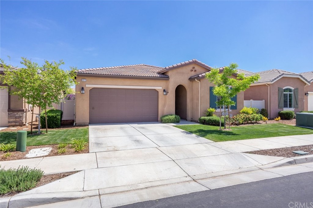 6013 Trafford Place Bakersfield, CA 93306 - Photo 2 of 53