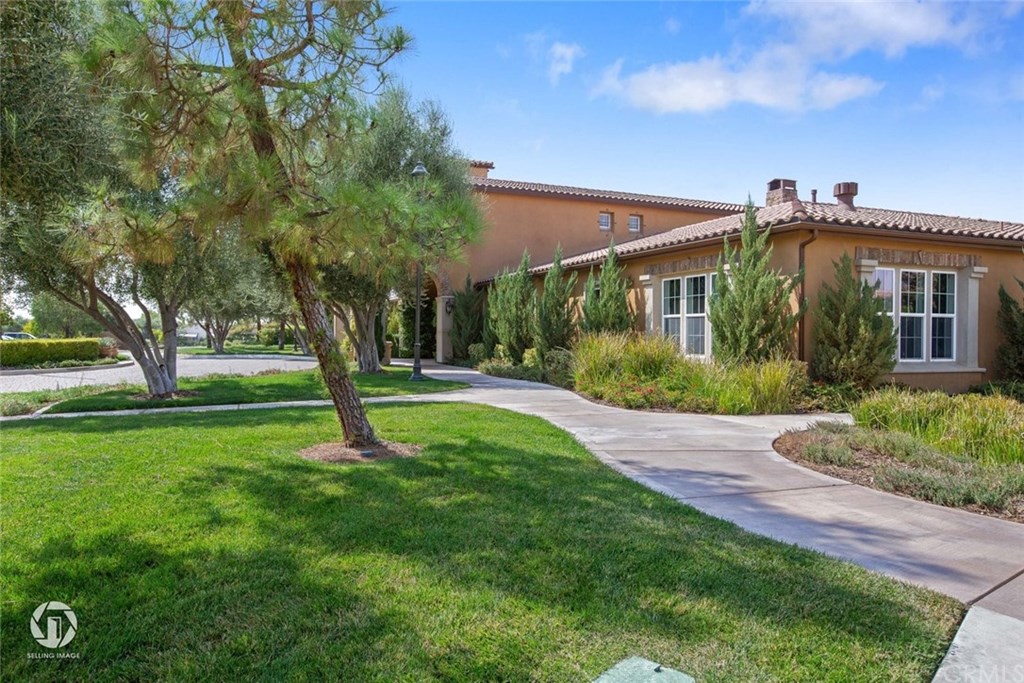 6013 Trafford Place Bakersfield, CA 93306 - Photo 47 of 53