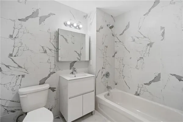 $489,000 | 1657 East 19th Street, Unit 6A | Homecrest