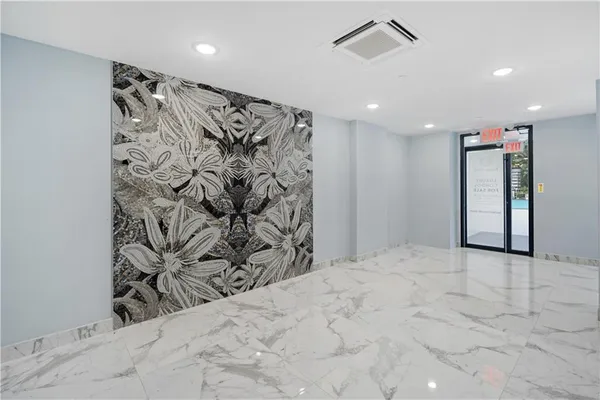 $489,000 | 1657 East 19th Street, Unit 6A | Homecrest