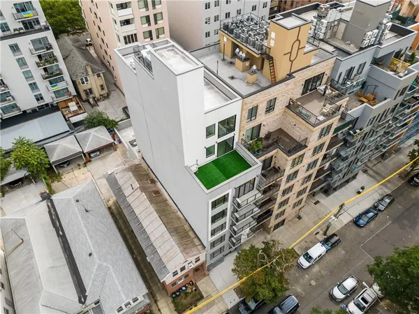 $489,000 | 1657 East 19th Street, Unit 6A | Homecrest