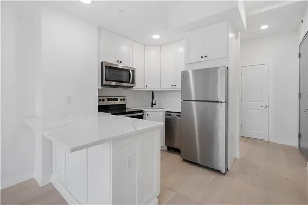 $489,000 | 1657 East 19th Street, Unit 6A | Homecrest