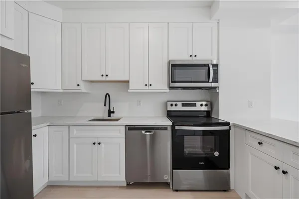 $489,000 | 1657 East 19th Street, Unit 6A | Homecrest