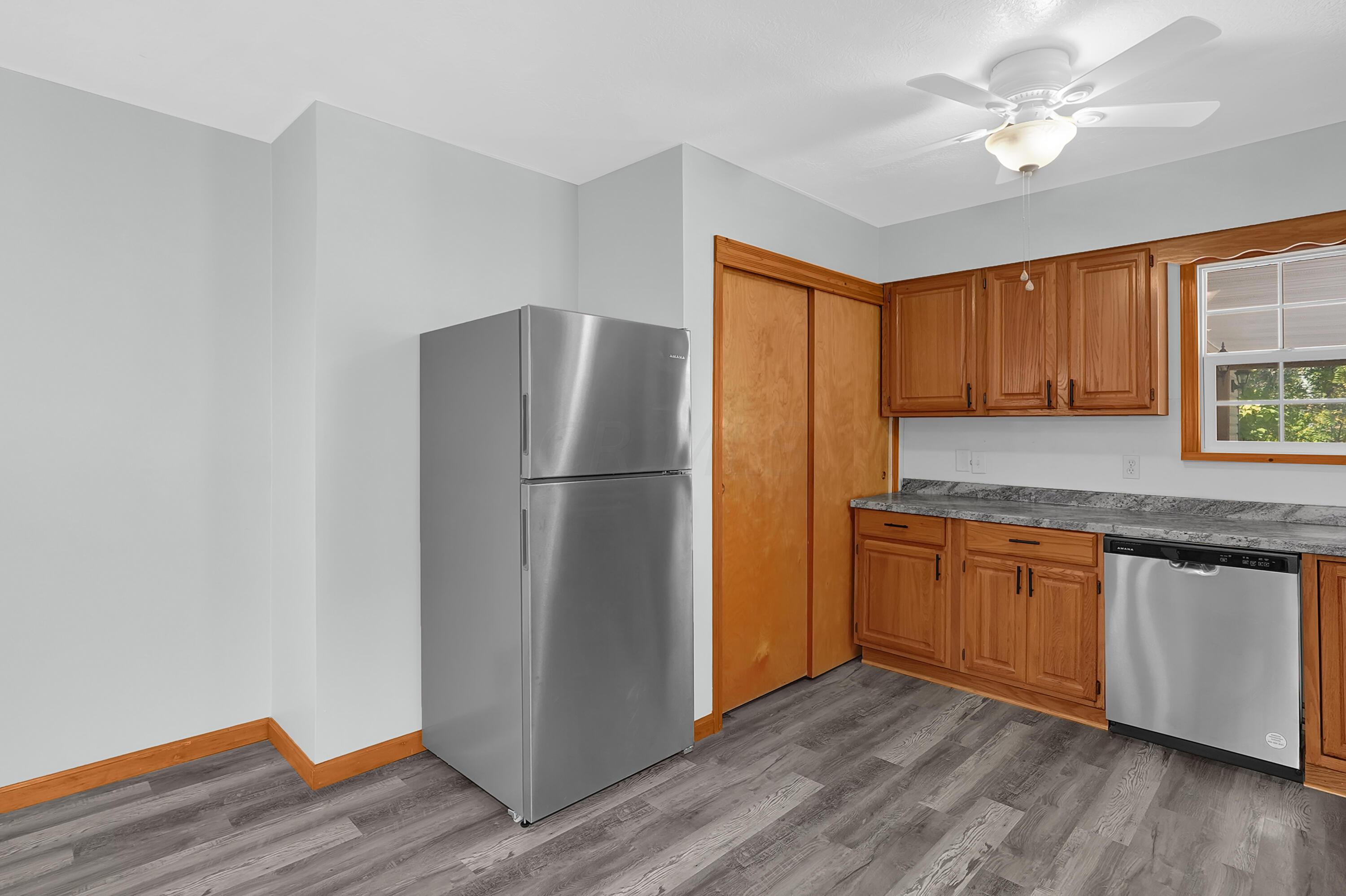6865 Revenge Road Southwest Lancaster, OH 43130 - Photo 9 of 35 Brand new stainless steel appliances