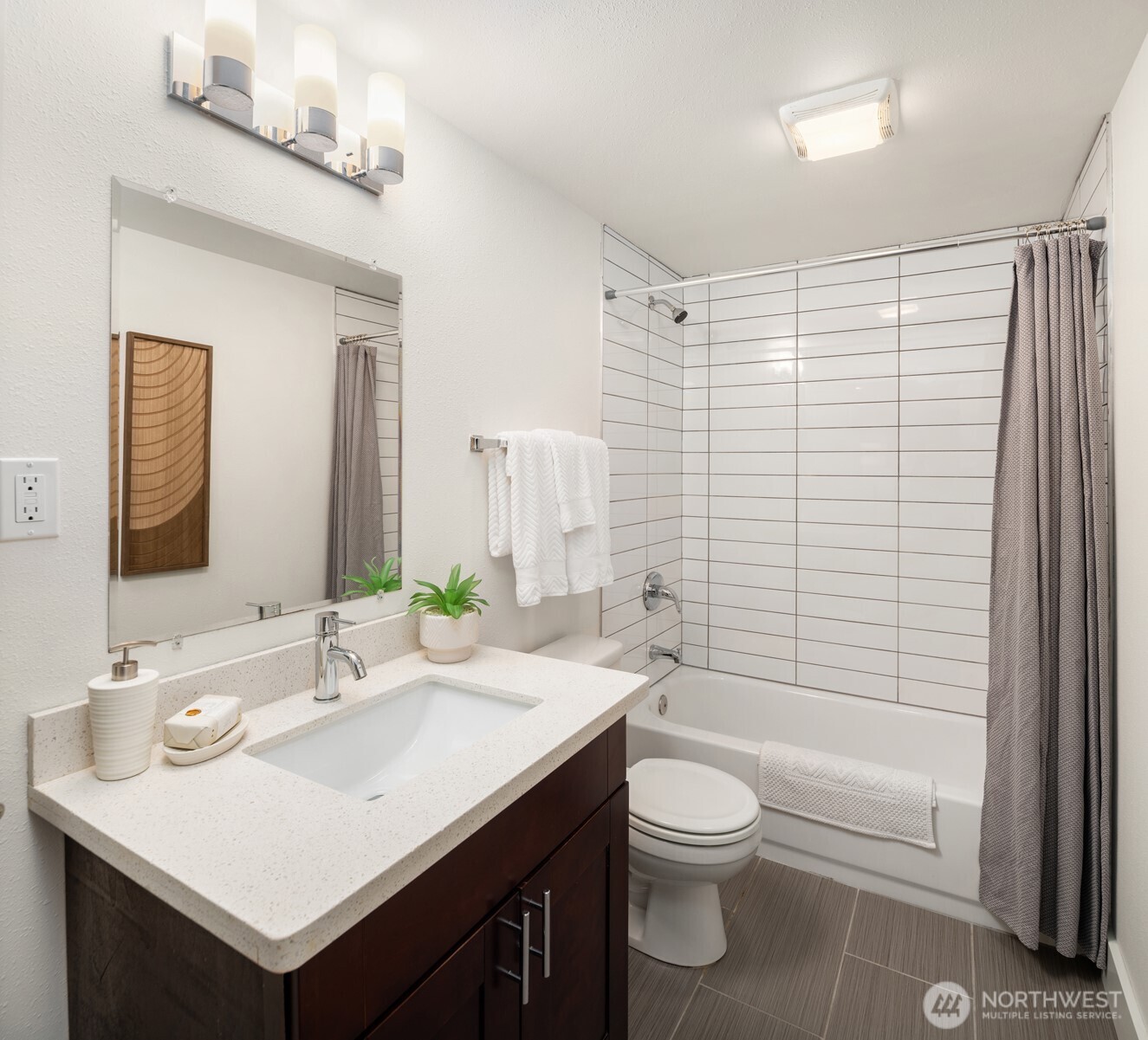 2011 Northeast 97th Street Seattle, WA 98115 - Photo 19 of 26