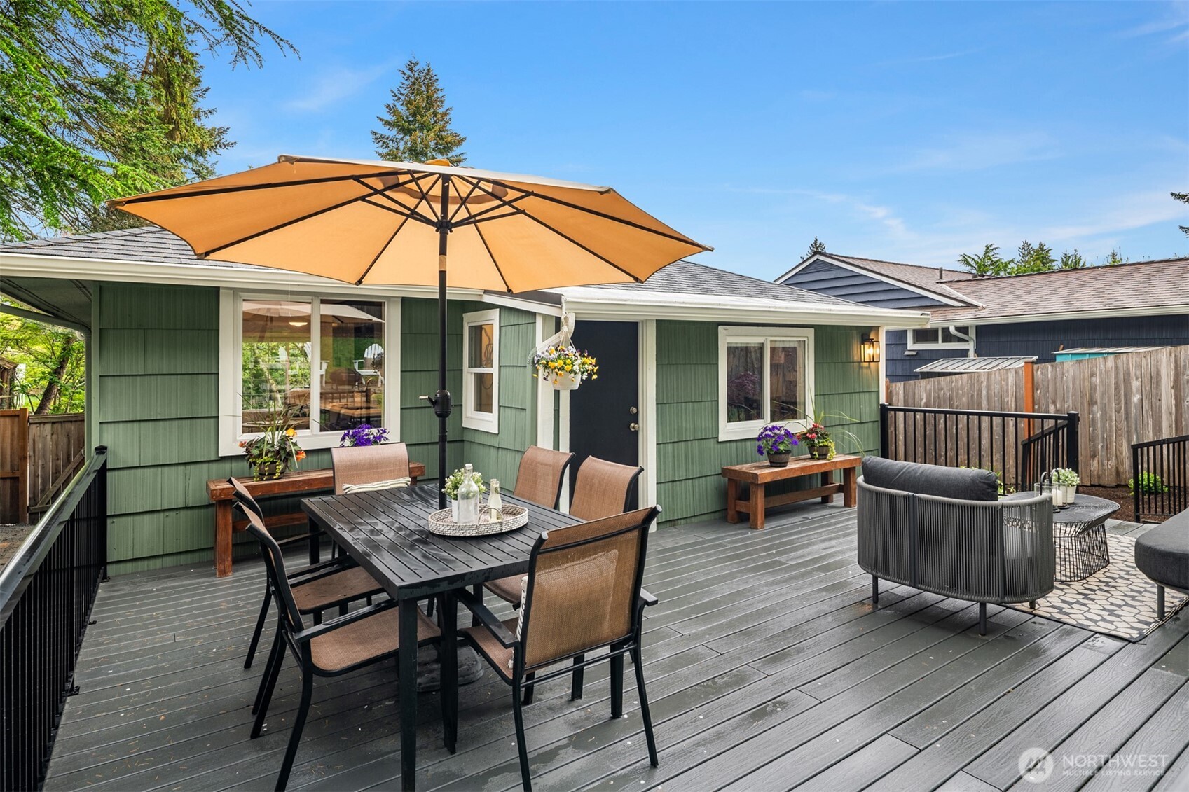2011 Northeast 97th Street Seattle, WA 98115 - Photo 22 of 26