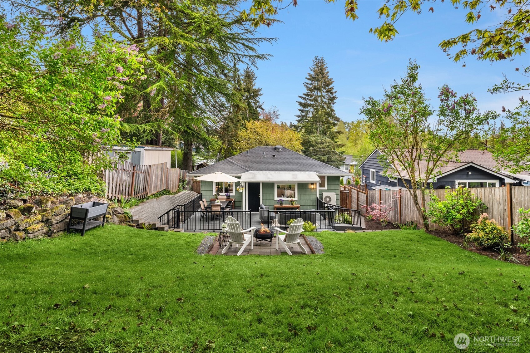 2011 Northeast 97th Street Seattle, WA 98115 - Photo 24 of 26