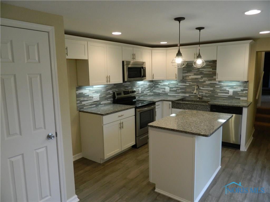 108 Revere Road Walbridge, OH 43465 - Photo 8 of 13 Photo 8